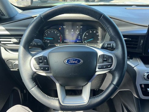 Used 2022 Ford Explorer XLT image 21