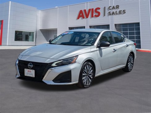 Used 2024 Nissan Altima 2.5 SV image 1
