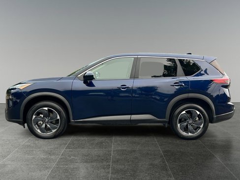 Used 2024 Nissan Rogue SV image 4