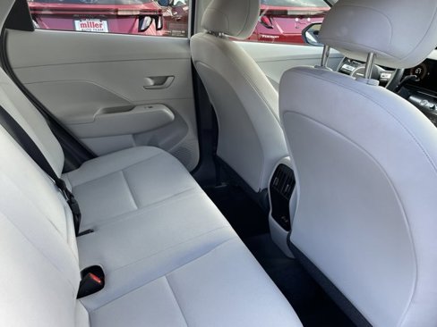Used 2025 Hyundai Kona SEL image 12