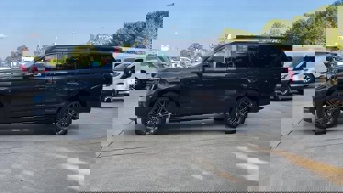 New 2025 Ford Expedition Max Platinum image 3