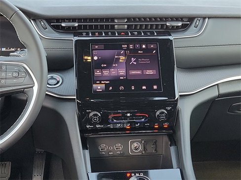 New 2025 Jeep Grand Cherokee L Laredo image 10