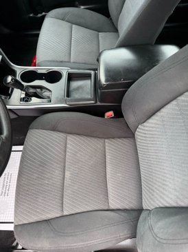Used 2015 Toyota Camry LE image 29