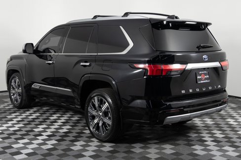 Used 2023 Toyota Sequoia Capstone image 4