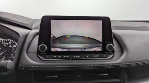 Used 2025 Nissan Rogue SV image 28