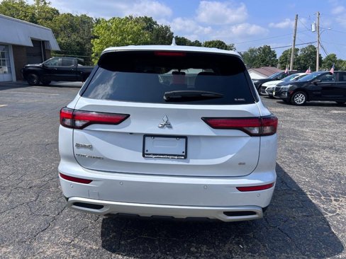 Used 2024 Mitsubishi Outlander AWD image 4