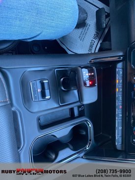 Used 2024 GMC Sierra 1500 AT4 w/ Technology Package image 10