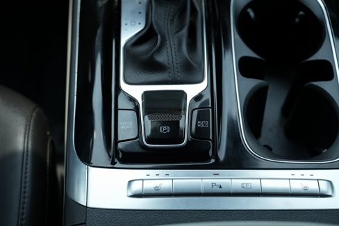 Used 2024 Kia Carnival EX image 37