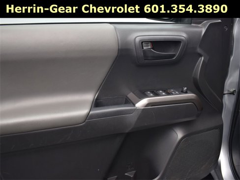 Used 2023 Toyota Tacoma SR5 image 11