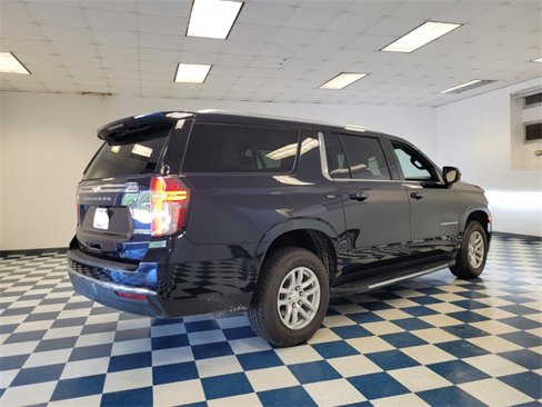Used 2023 Chevrolet Suburban LT image 10