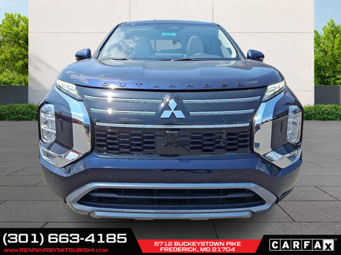 New 2025 Mitsubishi Outlander SE image 2