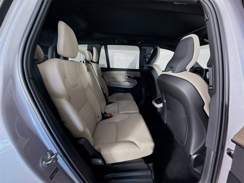 New 2026 Volvo XC90 B6 Plus w/ Protection Package Premier image 30