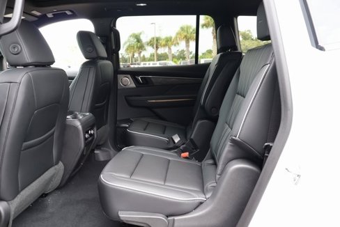 New 2026 Buick Enclave Avenir image 13