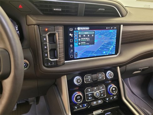 Used 2023 GMC Yukon XL Denali w/ Advanced Technology Package image 18