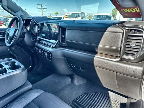 Used 2025 Chevrolet Silverado 1500 LT image 28