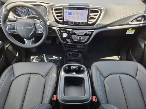 New 2025 Chrysler Pacifica Select image 19