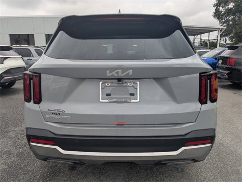 New 2026 Kia Sorento S image 4