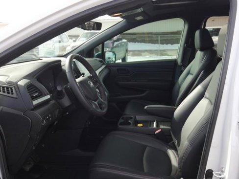 Used 2024 Honda Odyssey Sport image 15