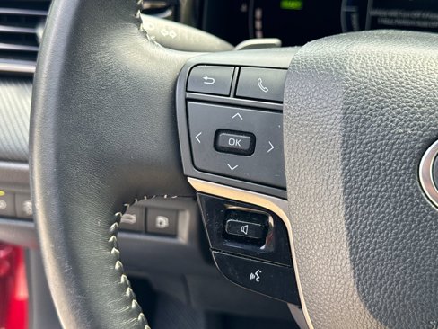 Used 2025 Toyota Camry SE image 24