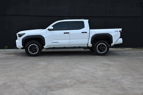 Used 2025 Toyota Tacoma TRD Off-Road image 7