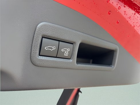 New 2025 Subaru Solterra Limited image 6