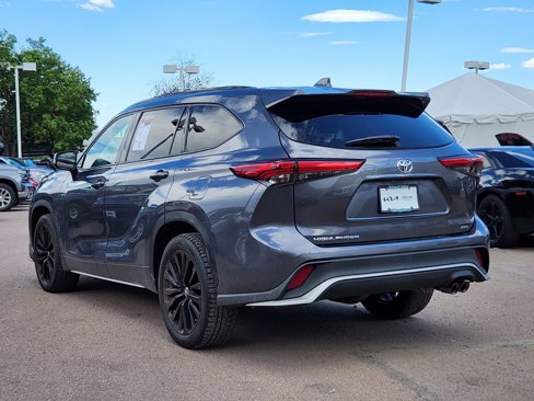 Used 2023 Toyota Highlander XSE image 7
