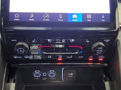 Used 2025 Jeep Grand Cherokee L Limited w/ Luxury Tech Group II image 28