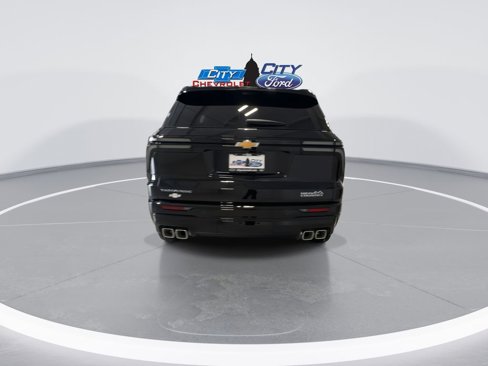 New 2026 Chevrolet Traverse High Country w/ LPO, Floor Liner Package image 8