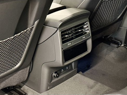 New 2025 Audi Q8 Premium Plus image 16