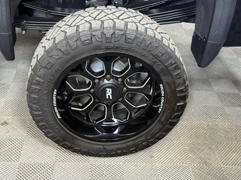 Used 2024 GMC Sierra 3500 Denali w/ Denali Reserve Package image 9