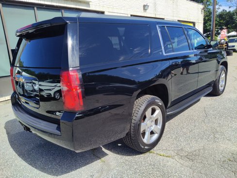 Used 2018 Chevrolet Suburban LT image 8