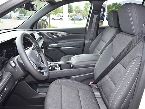 New 2026 Chevrolet Traverse LT w/ LPO, Floor Liner Package image 8