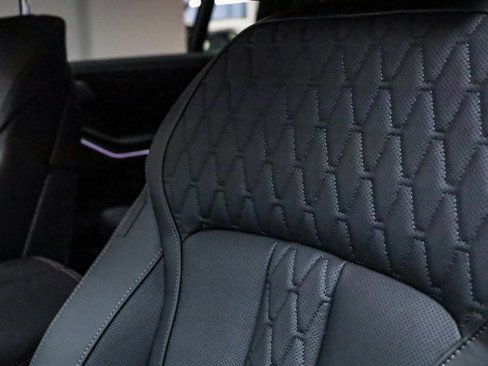 New 2026 BMW X7 M60i image 22