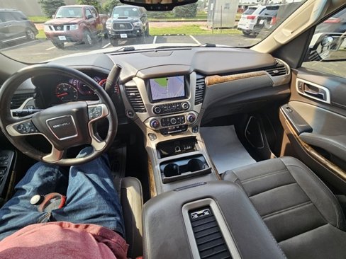 Used 2015 GMC Yukon Denali w/ Open Road Package image 19
