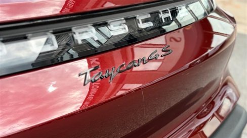 Used 2023 Porsche Taycan 4S image 10