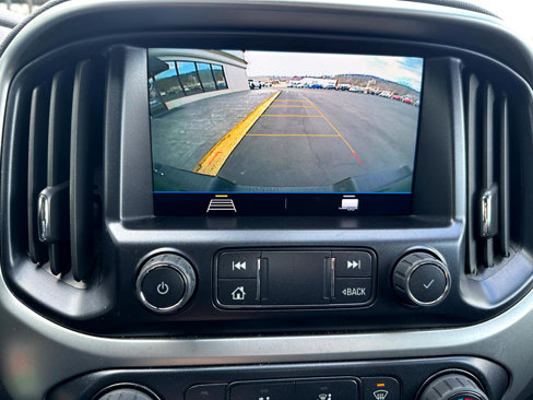 Used 2022 Chevrolet Colorado LT w/ LT Convenience Package image 12