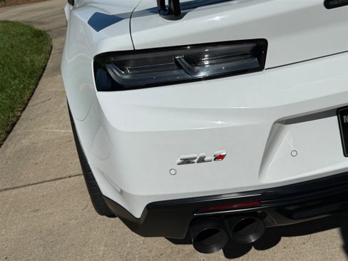 Used 2018 Chevrolet Camaro ZL1 image 25