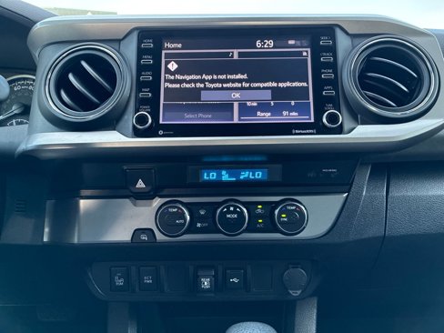 Used 2022 Toyota Tacoma SR5 w/ Technology Package image 19