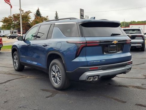 New 2026 Chevrolet Traverse LT image 3