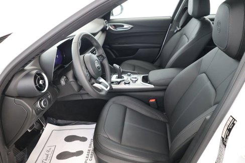Used 2024 Alfa Romeo Giulia Ti image 19