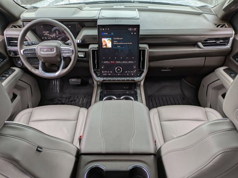 Used 2025 GMC Yukon Elevation image 18