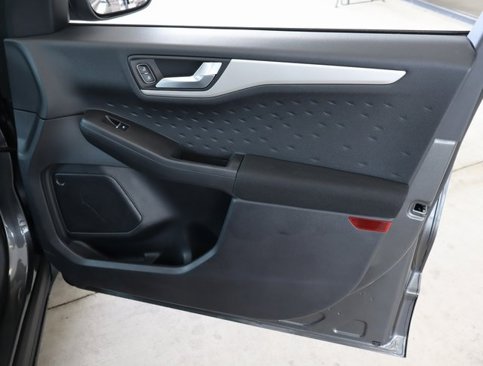 Used 2020 Ford Escape SE image 45