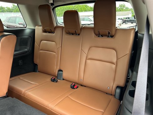 Used 2024 Nissan Pathfinder Platinum w/ Cargo Package image 46
