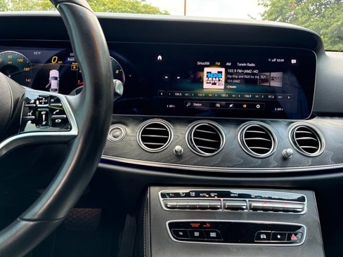 Used 2023 Mercedes-Benz E 350 4MATIC Sedan w/ Premium Package image 17