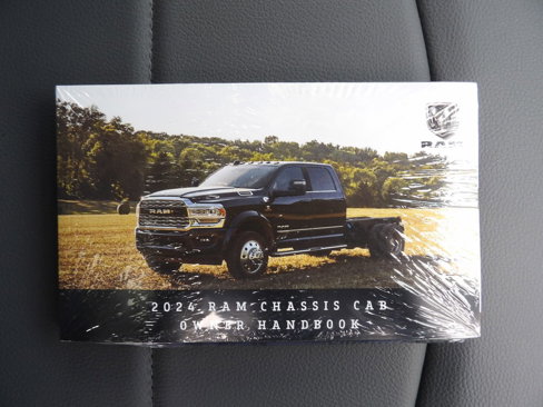 Used 2024 RAM 3500 Tradesman w/ Chrome Appearance Group image 42