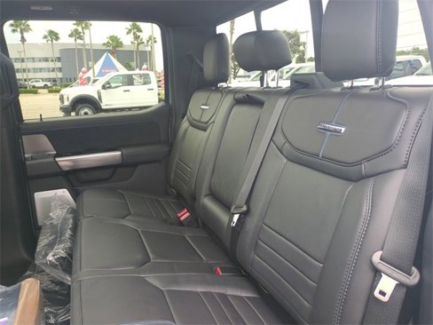 New 2026 Ford F350 4x4 Crew Cab DRW Super Duty image 14