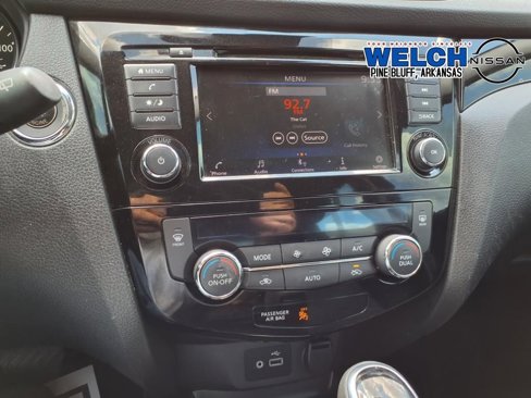 Used 2020 Nissan Rogue Sport SV image 16