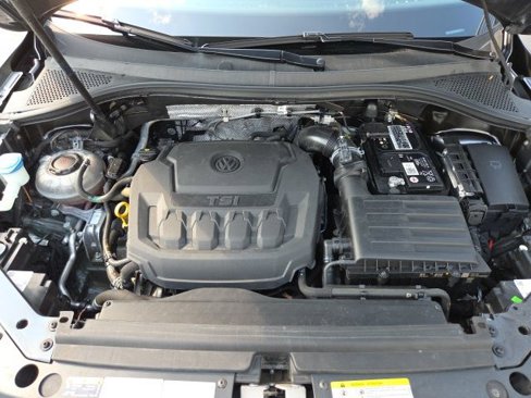 Used 2022 Volkswagen Tiguan SE w/ Panoramic Sunroof Package image 26