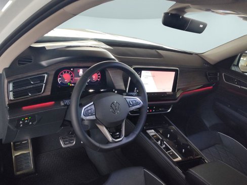 New 2025 Volkswagen Atlas SEL Premium R-Line image 4