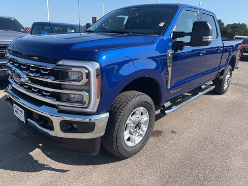 New 2026 Ford F250 4x4 Crew Cab Super Duty image 2